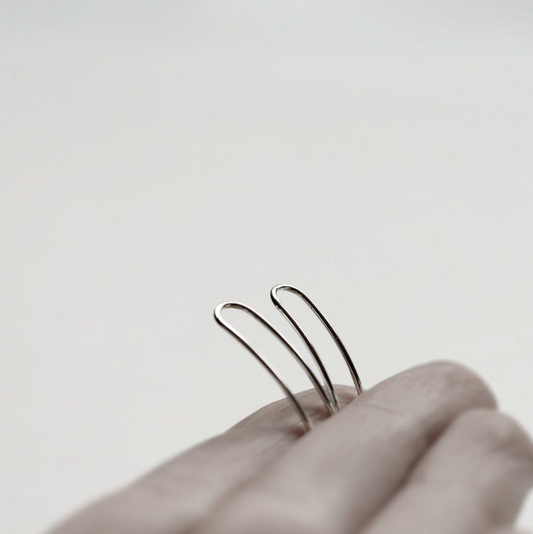 MIRTA LINE 03 EARRING