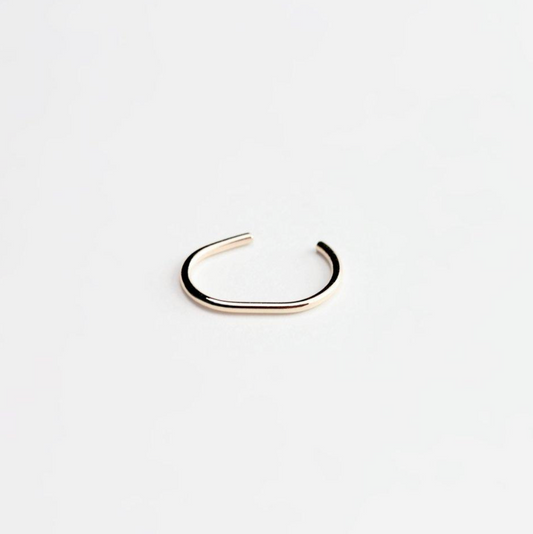 MIRTA ESSENTIAL GOLD EAR CUFF