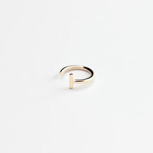 MIRTA SSENTIAL DASH GOLD HOOP EARRING