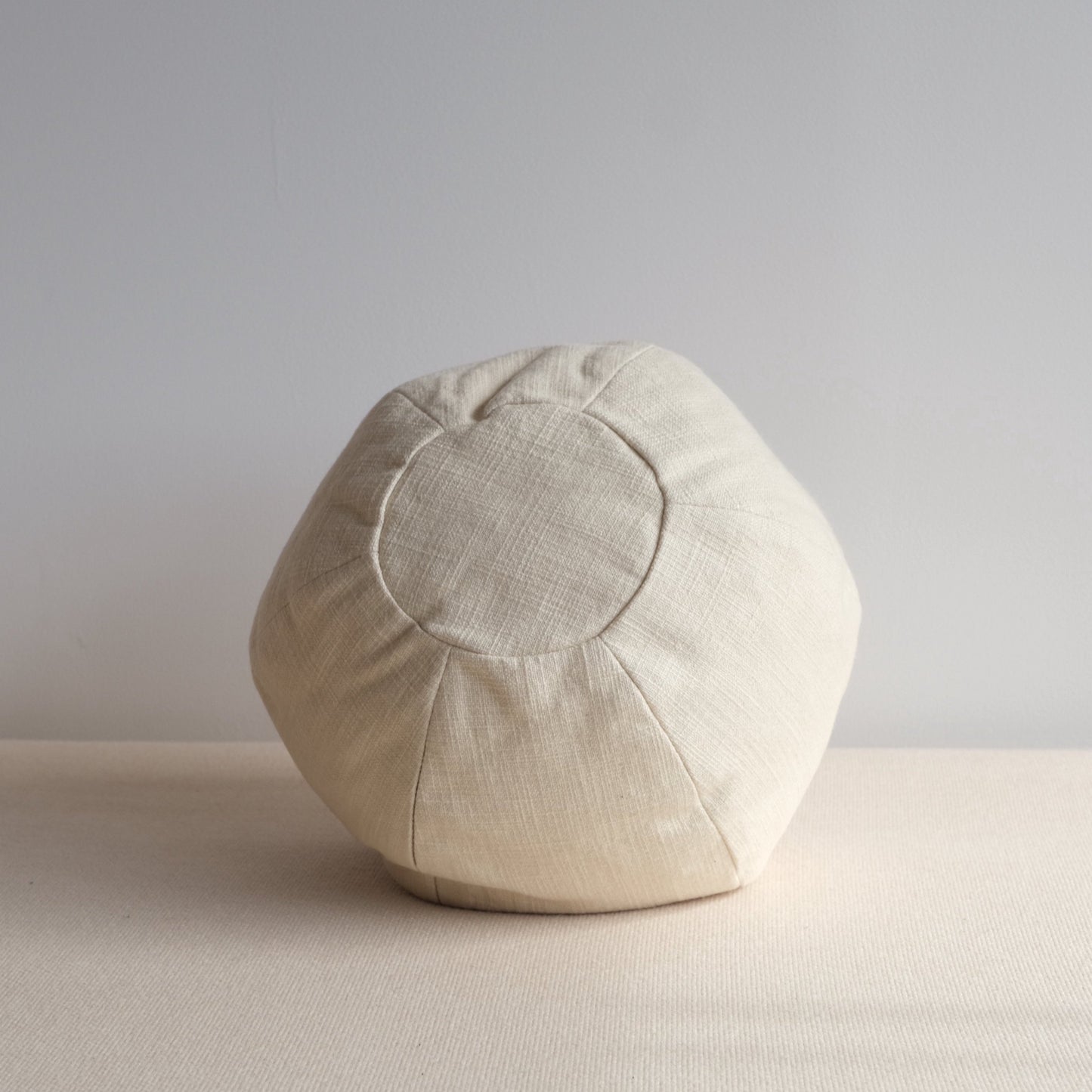 KLAY Globe Cushion