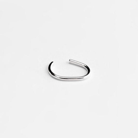 MIRTA ESSENTIAL SILVER EAR CUFF